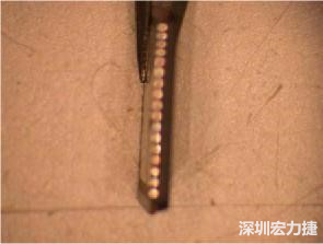 用卡尺測(cè)量元件厚度